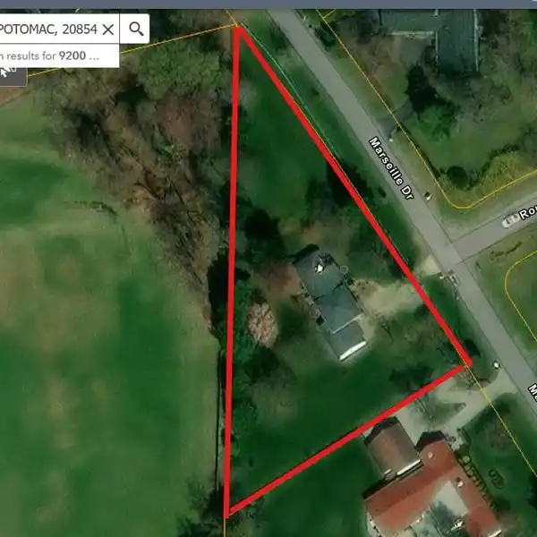 PRIME ACRE IN PRESTIGIOUS LAKE NORMANDY ESTATES