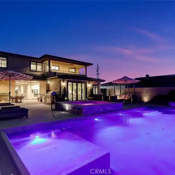 THOUGHTFULLY DESIGNED COASTAL CONTEMPORARY HOME