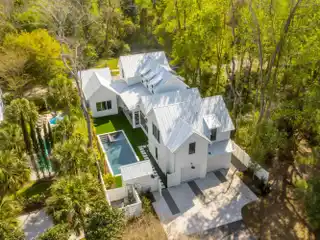 I'on Living at Its Best