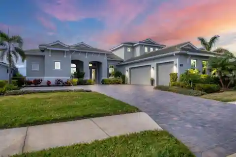 Exceptional Home in the Isles at Lakewood Ranch