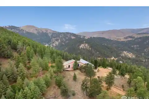 Private Mountain Retreat Atop 34 Pristine Acres