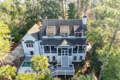 Waterfront Living on Exclusive Deer Island