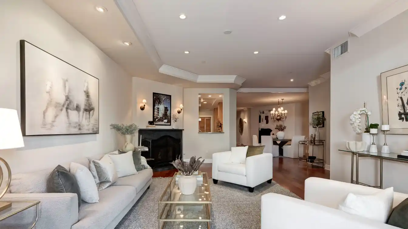 Exquisite Luxury Condo at the Oakhurst