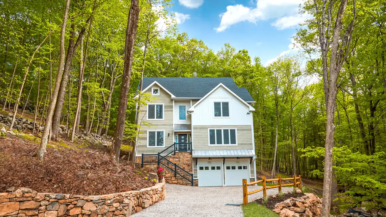 Spacious Stunner Offering Privacy with Convenience