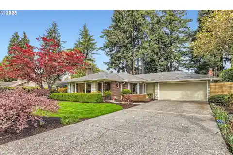 1950 Classic Ranch in Coveted Vista Hills
