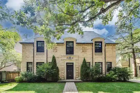 Grand Georgian Estate Home with Vintage Details in Winnetka