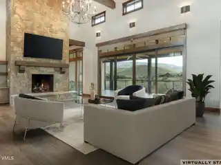 Welcoming Home Blending Luxury and Functionality