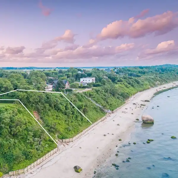 SUPERB SOUNDFRONT LOT