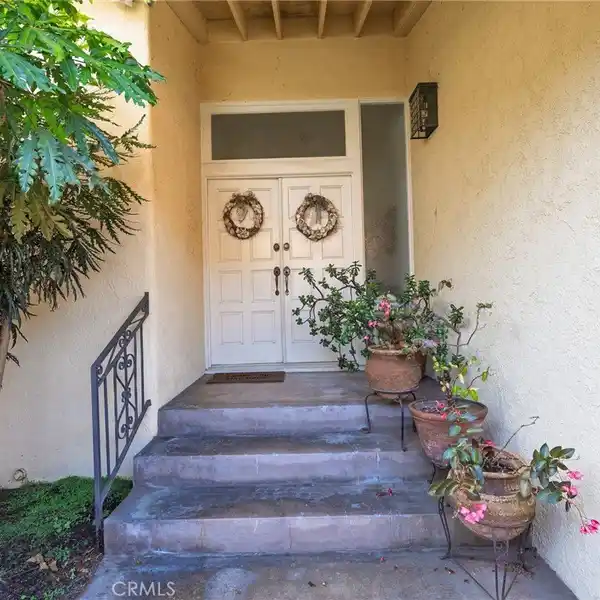 SPACIOUS REDONDO BEACH HOME WITH INDOOR-OUTDOOR LIVING