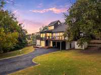 URBAN CONVENIENCE MEETS BREATHTAKING COUNTRYSIDE VIEWS
