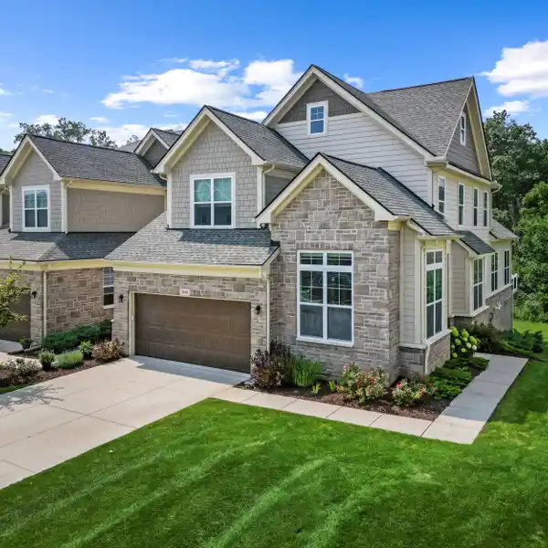 EXCEPTIONAL END-UNIT VILLA