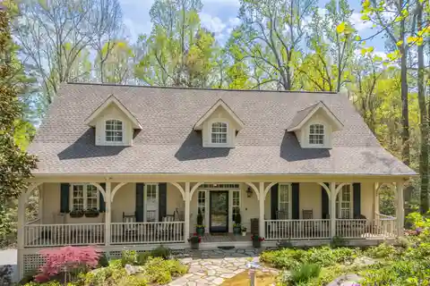 Perfect Blend of Tranquility and Modern Comfort