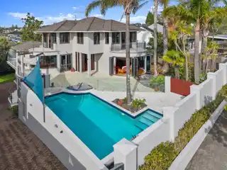 Three-level Home Offering Indoor-outdoor Luxury Living