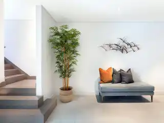 Expansive Townhouse Blending Timeless Design with Modern Convenience