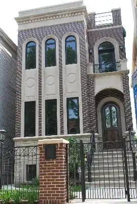 MODERN NEWER CONSTRUCTION HOME