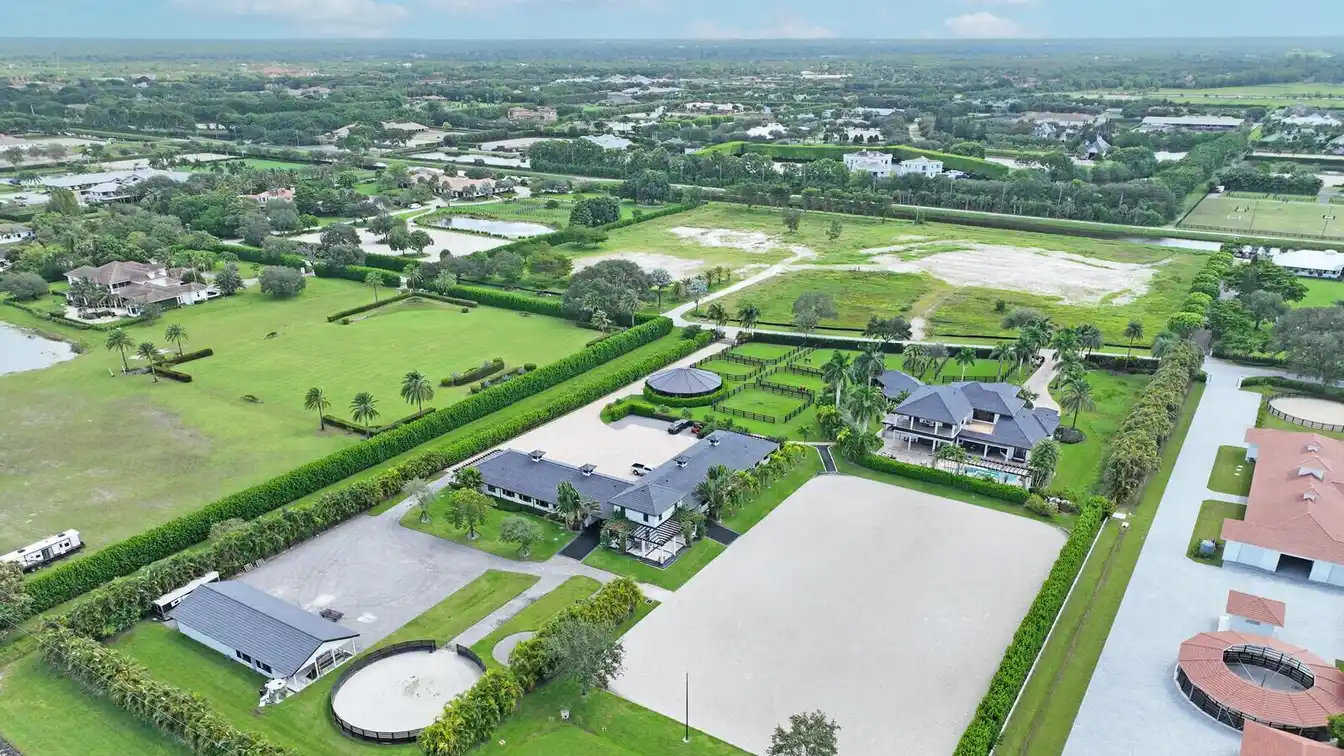 Premier Equestrian Estate with Show Jumping Arena and Stables