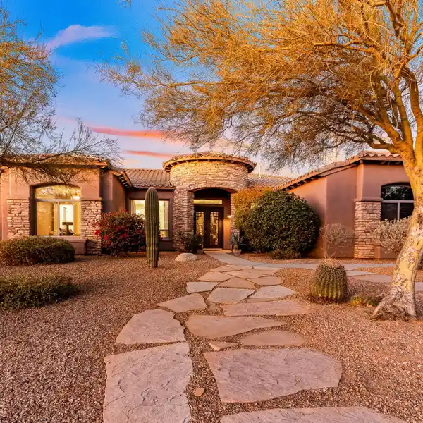 GORGEOUS HOME IN DOS LAGOS AT DOVE MOUNTAIN