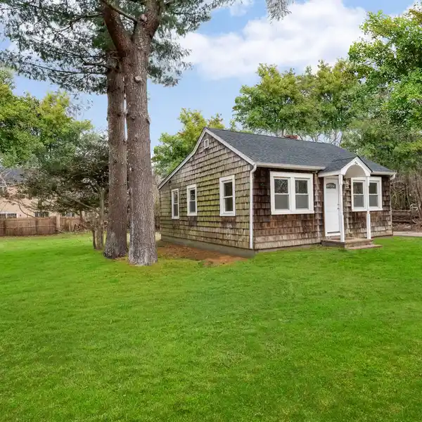 COMPLETELY RENOVATED COTTAGE FOR RENT