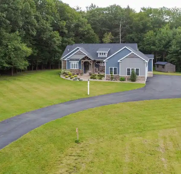 CHARMING CRAFTSMAN RANCH ON PRIVATE 1.5 ACRES