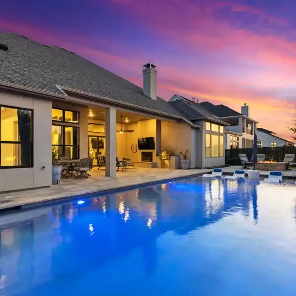 LUXURY AND COMFORT IN AN UPSCALE BOUTIQUE COMMUNITY