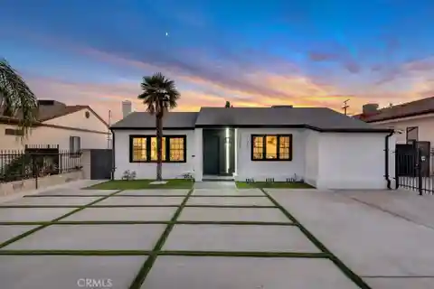 Beautifully Upgraded Home in North Hollywood