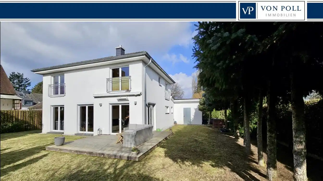 Modern Home with a Spacious Plot
