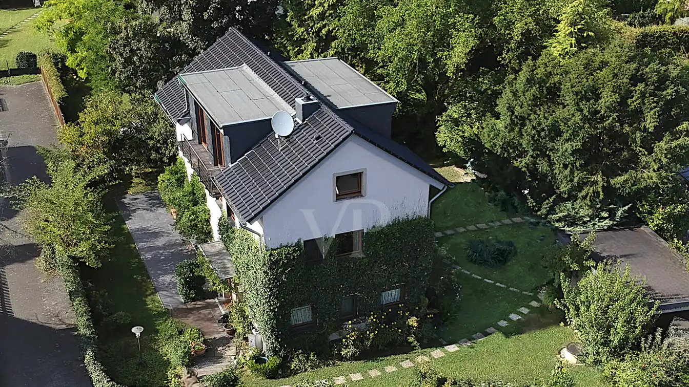 Magnificent Home in an Enchanting Setting