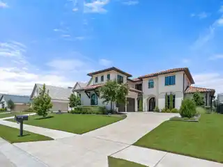 Elegant Home with Modern Luxury Finishes