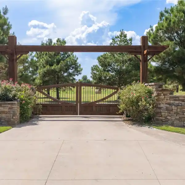 449-ACRE FAMILY RECREATIONAL RANCH