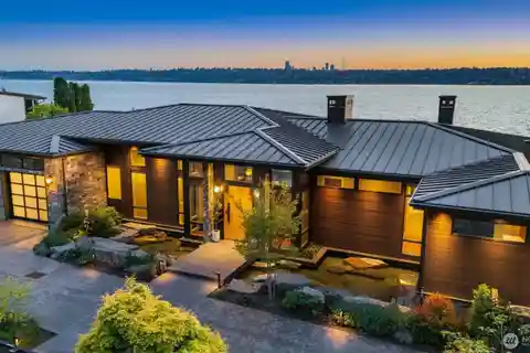 Luxury Lakefront Living Redefined