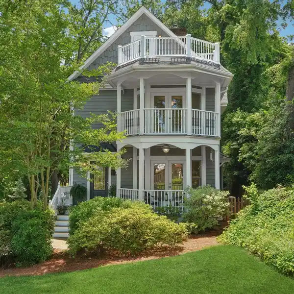 CHARMING VICTORIAN REPLICA IN DILWORTH MEWS
