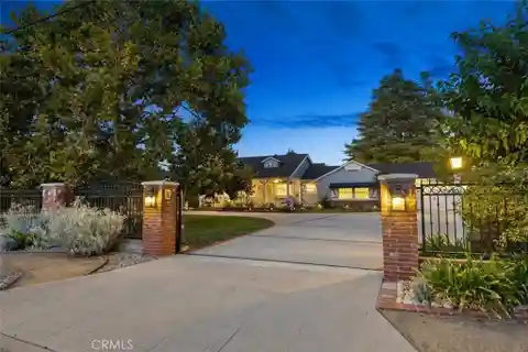 Gorgeous Sherwood Forest Gated Estate