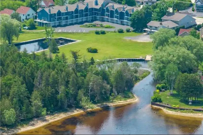 Exclusive Marina Views from a Luxury Home in Town
