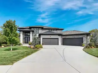 Gorgeous Home on a Quiet Cul-De-Sac