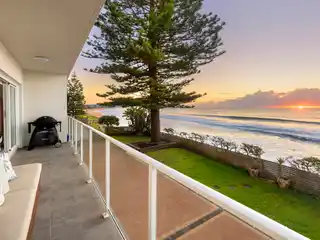 Absolute Beachfront Apartment