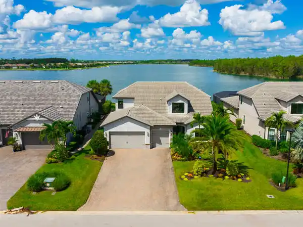 LUXURY LIVING INSIDE AND OUT