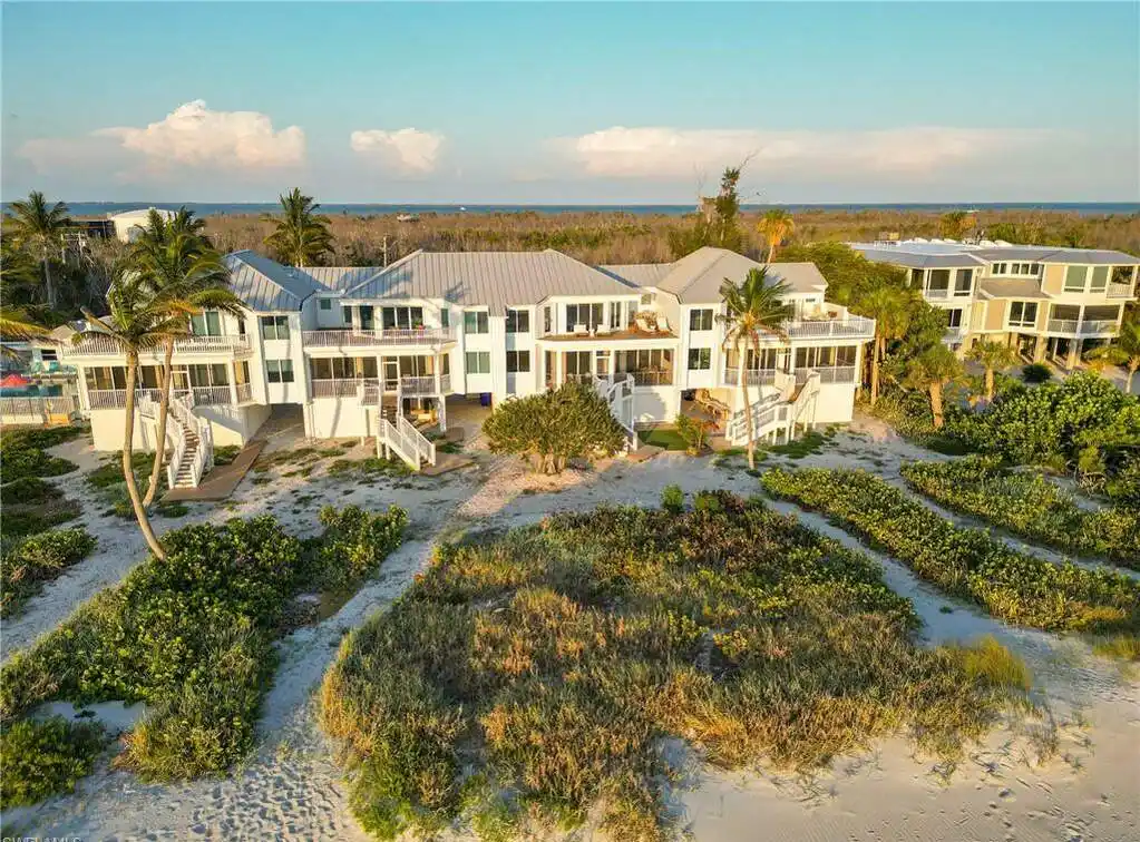 The Ultimate Coastal Lifestyle