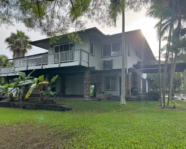 GREAT POTENTIAL ON A PRIVATE FLAG LOT