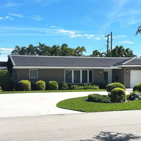 PRIVATE OASIS IN A PRIME LOCATION