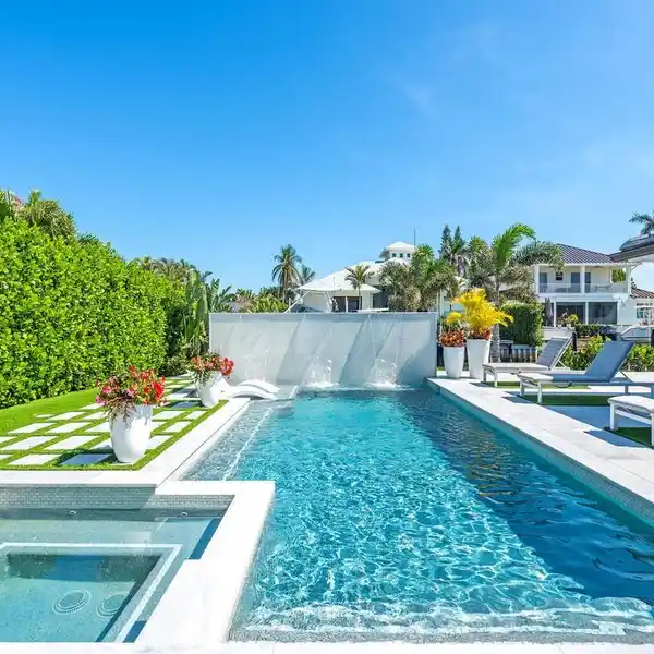 METICULOUSLY REIMAGINED RESIDENCE IN A COVETED BOATING COMMUNITY