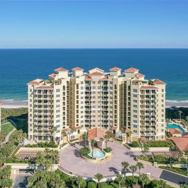 WAKE UP TO THE SOUND OF WAVES IN OCEANFRONT CONDO