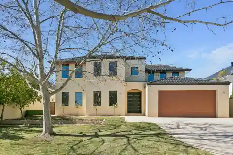 Stunning Double-Storey with Theatre & Study