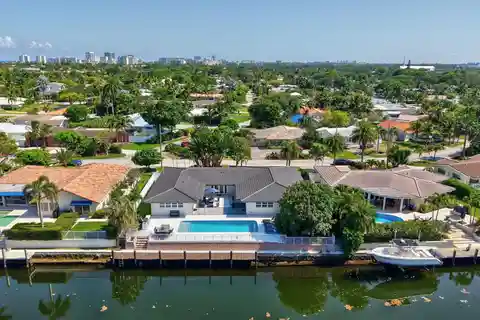 Luxurious Lighthouse Point Boater’s Paradise