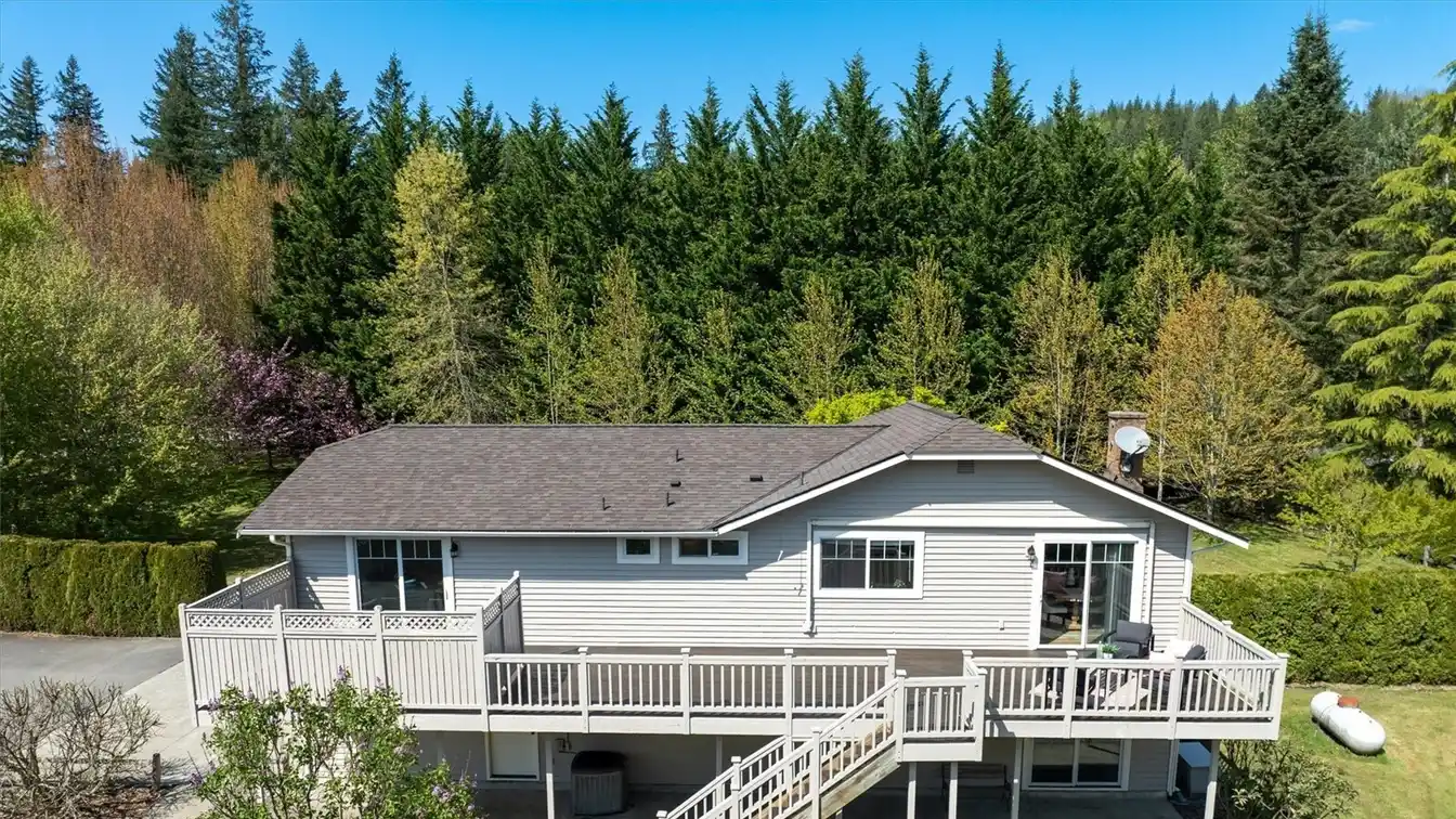 Meticulously Maintained Home on 1.3 Peaceful Acres