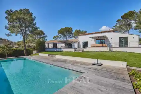 Completely Renovated Property in Peaceful Saint Marc Jaumegarde