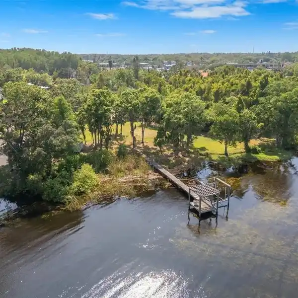 PRIVATE AND PRISTINE LAKEFRONT