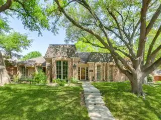 Beautifully Maintained Home in Desirable Pebble Creek