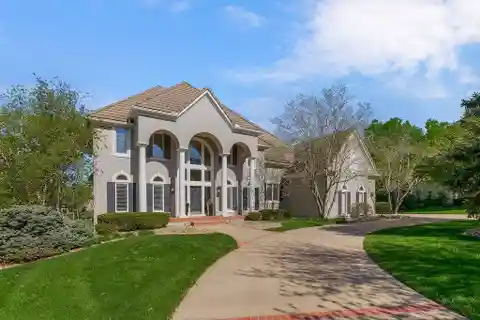 Fabulous Estate Home in Falcon Ridge Estates