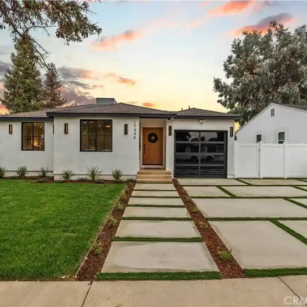 STUNNING CUSTOM-BUILT HOME ON A GENEROUS LOT