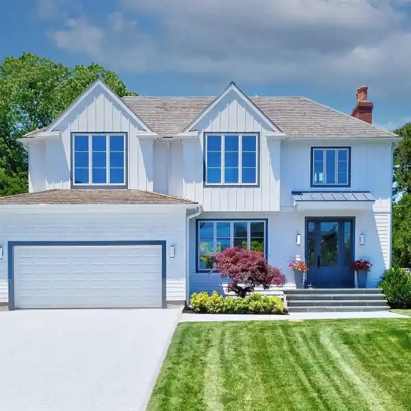 BEAUTIFULLY RENOVATED SOUTHAMPTON HOME IN SHINNECOCK